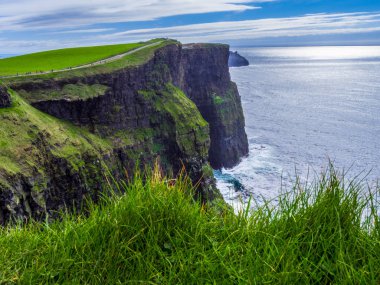 Dünya ünlü Cliffs, Moher İrlanda'nın Atlantik kıyısında