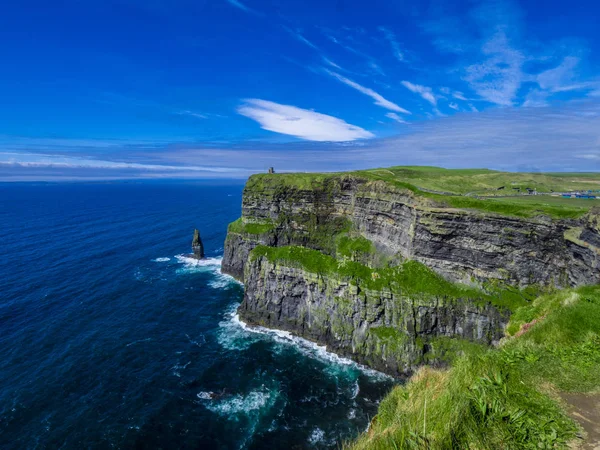 İrlanda Moher uçurumlar üzerinden inanılmaz geniş açı görünüm