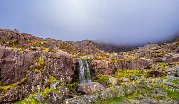 Cachoeira maravilhosa Connor Pass na península de Dingle — Fotografia de Stock