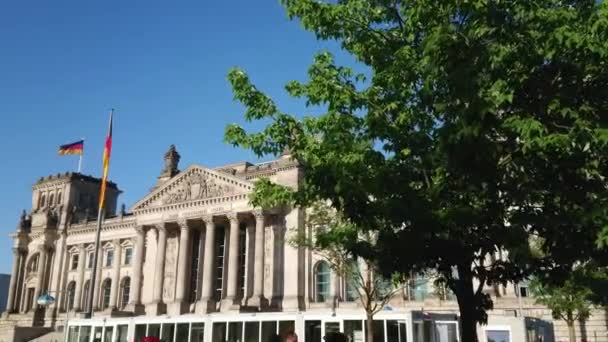 Edificio del Parlamento alemán del Reichtstag en Berlín — Vídeos de Stock