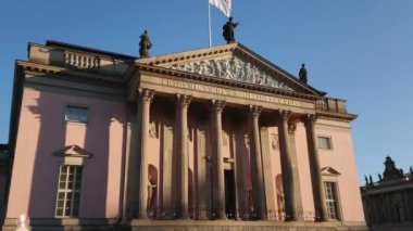 Berlin 'de Alman Devlet Operası