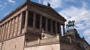 Berlin 'deki Müze Adası' ndaki Eski Ulusal Galeri