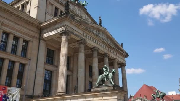 German Concert Hall at Gendarmenmarkt Square in Berlin — Stock Video