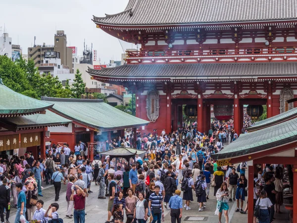 Najbardziej znanych świątyni w Tokio - świątyni Senso-Ji w Asakusa - Tokio, Japonia - 12 czerwca 2018 r. — Zdjęcie stockowe