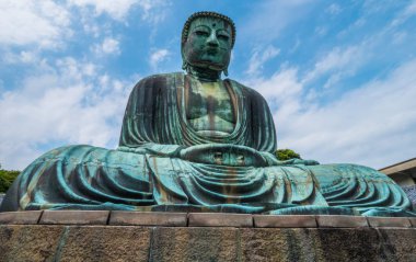 Dünya ünlü Daibutsu Buda - Kamakura büyük Buda heykeli - Tokyo, Japonya - 12 Haziran 2018