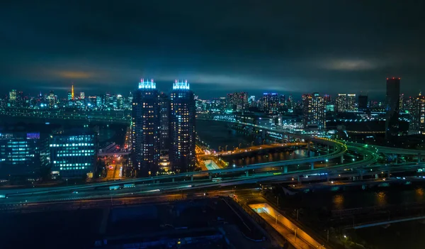 Tokyo gece - güzel şehir ışıkları - Tokyo, Japonya tarafından - 12 Haziran 2018 üzerinde havadan görünümü