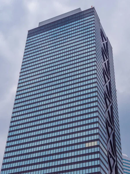 Σιντζούκου: Mitsui κτίριο στο Τόκιο - Τόκιο, Ιαπωνία - 17 Ιουνίου 2018 — Φωτογραφία Αρχείου