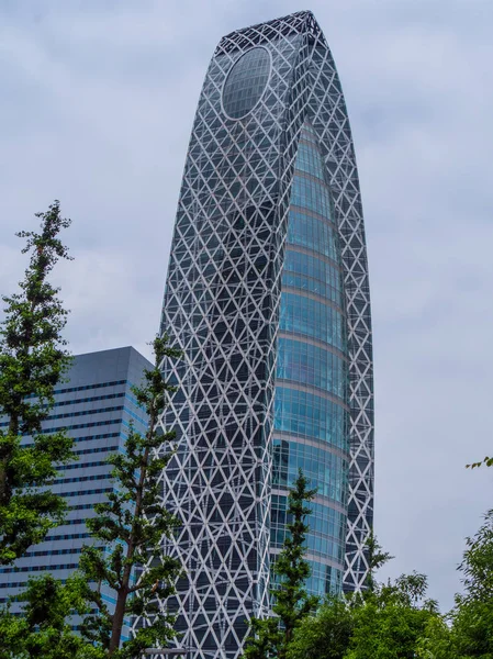Cocoon Tower called Tokyo Mode Gakuen - famous building in the city - TOKYO, JAPAN - JUNE 17, 2018 — Stock Photo, Image