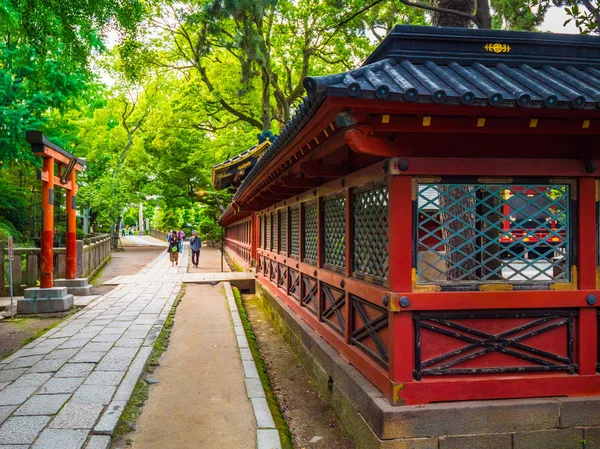 Nezu Jinja tapınak - Tokyo Bunkyo içinde ünlü Shinto tapınak - Tokyo, Japonya - 17 Haziran 2018