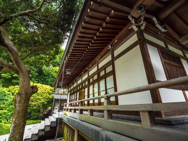 Casas tradicionales japonesas en Kamakura - TOKYO, JAPÓN - 17 DE JUNIO DE 2018 — Foto de Stock