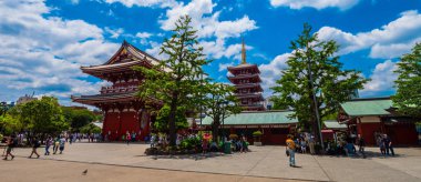 Tapınakta Tokyo - Tokyo, Japonya - 19 Haziran 2018 Asakusa Sensoji üzerinden panoramik görünüm