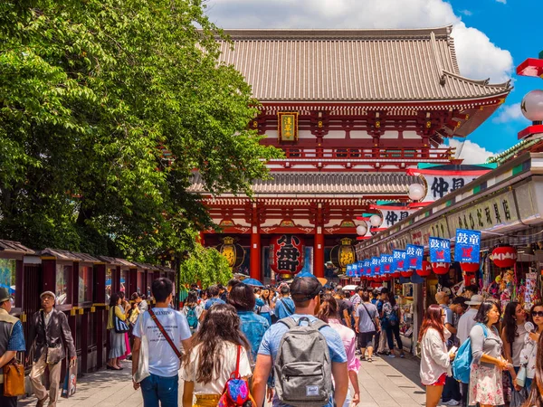 Senso-ji Świątynny zwany także świątyni Asakusa w Tokio - Tokio, Japonia - 19 czerwca 2018 r. — Zdjęcie stockowe