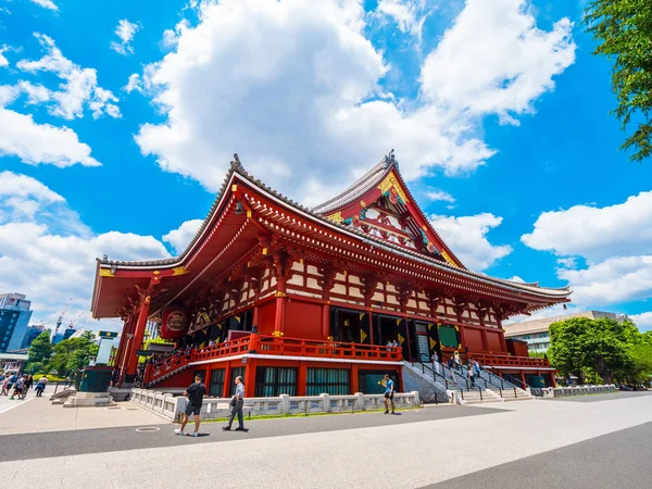 Wonderful Asakusa Temple called Senso-Ji temple in Tokyo - TOKYO, JAPAN - JUNE 19, 2018 — Stock Photo, Image