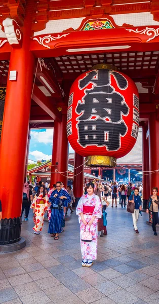 Senso-ji Świątynny zwany także świątyni Asakusa w Tokio - Tokio, Japonia - 19 czerwca 2018 r. — Zdjęcie stockowe