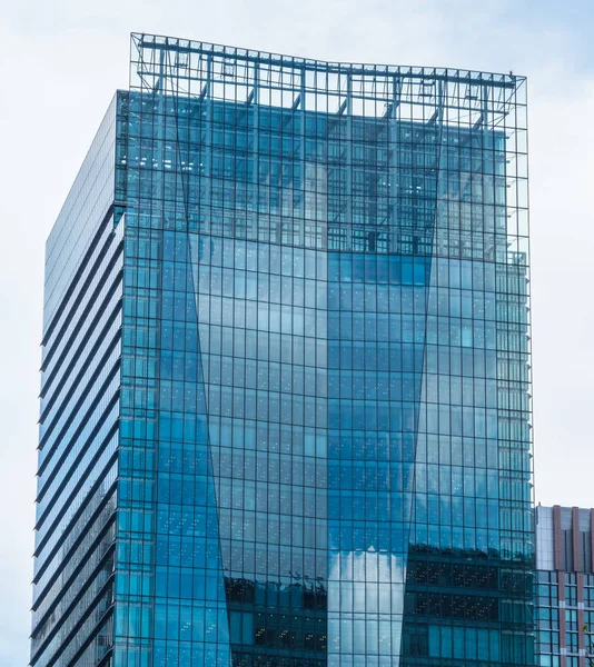 Modern office buildings at Tokyo station - awesome architecture - TOKYO, JAPAN - JUNE 19, 2018 — Stock Photo, Image