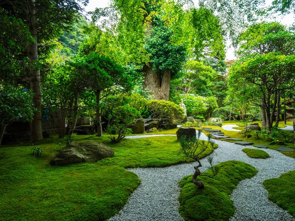 Krásná malá japonská zahrada v Kamakura — Stock fotografie