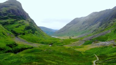 Glencoe İskoçya Highlands harika manzara üzerinde uçuş