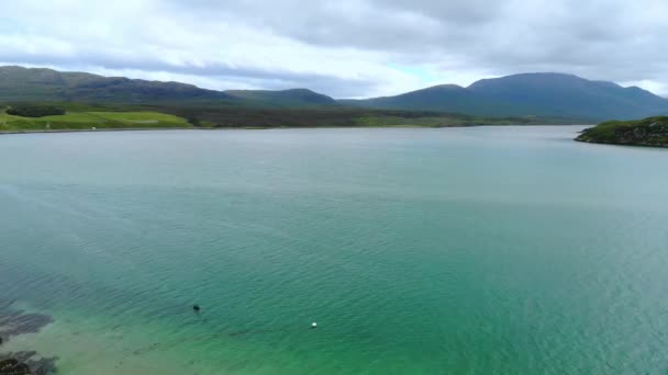 As incríveis Highlands escocesas - imagens aéreas de drones — Vídeo de Stock