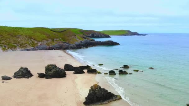 Geweldige Sango zand strand van Durness in de Schotse Hooglanden — Stockvideo