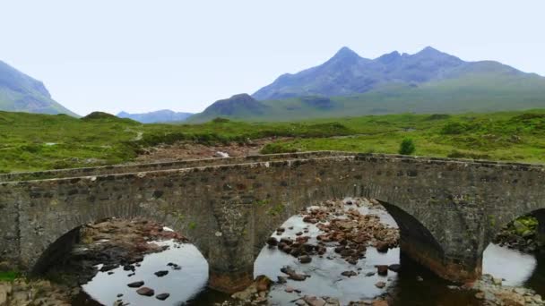 Flight over famous Sligachan Bridge on the Isle of Skye — Stock Video