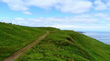 Isle of Skye - hava drone uçuş üzerinde harika yürüyüş parkurları