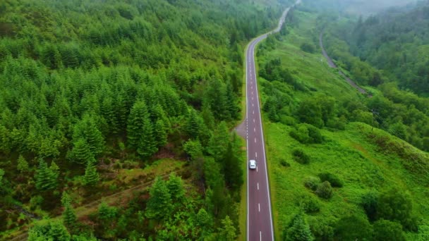 Vues typiques des Highlands écossais - images aériennes de drones — Video