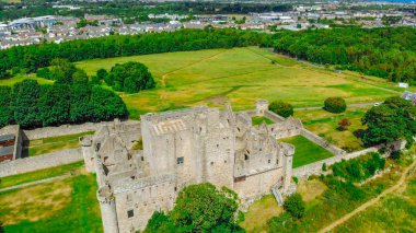 Ünlü kale İskoçya Edinburgh - Cragmillar Kalesi - havadan görünümü