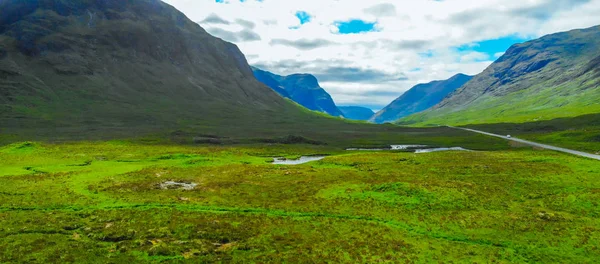 As incríveis Terras Altas da Escócia - Glencoe Valley na Escócia — Fotografia de Stock