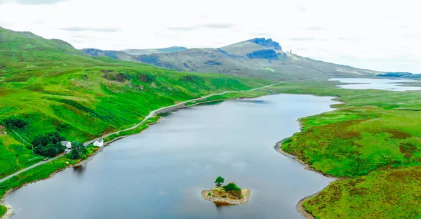Τις πανέμορφες λίμνες και τοπίο του Isle of Skye στη Σκωτία — Φωτογραφία Αρχείου