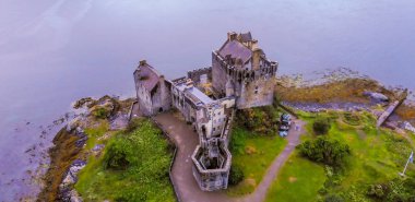 Eilean Donan Kalesi, Loch Duich İskoçya Highlands - havadan görünümü
