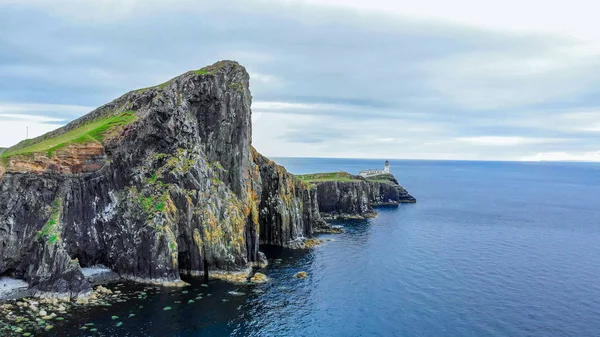 View over Neist Point on the Isle of Skye - stunning scenery — Stock Photo, Image