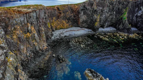 Widok na Neist Point na wyspie Isle of Skye - Oszałamiające krajobrazy — Zdjęcie stockowe