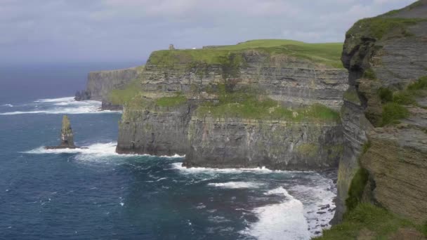 Rlanda Moher Kayalıkları Üzerinde Nefes Kesen Manzarası — Stok video