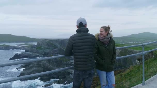 O cenário deslumbrante das falésias de Kerry na Irlanda — Vídeo de Stock