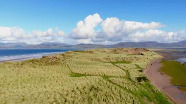 Güzel dunes adlı İrlanda west coast üzerinde havadan görünümü