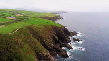 Dingle Yarımadası İrlanda west coast, yukarıda güzel uçuş