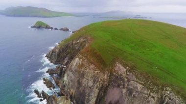 Uçuş Dingle Yarımadası İrlanda'nın batı sahilinde Dunmore Merkez over
