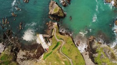 Dunquin İskelesi'İrlandalı west coast üzerinde şaşırtıcı uçuş
