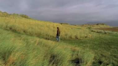 Irelands west coast dunes aracılığıyla harika yürüyüş parkurları