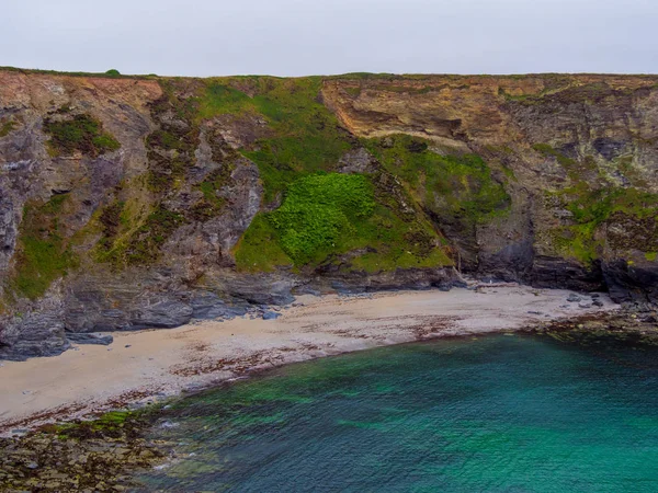Cornwall Inglaterra - vista sobre el increíble paisaje en la costa — Foto de Stock