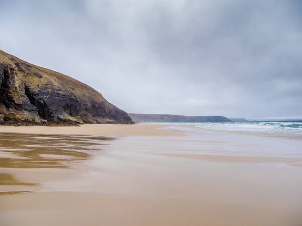 St Agnes Beach in Cornwall - a surfers paradise in England — Stock Photo, Image