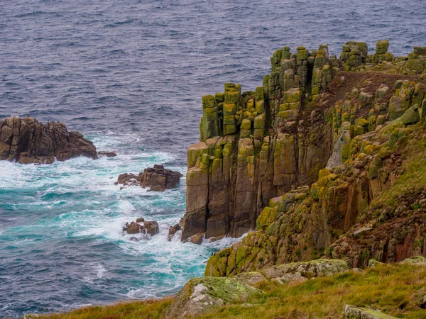 Famous cliffs at the coastline of Lands End Cornwall — Stock Photo, Image