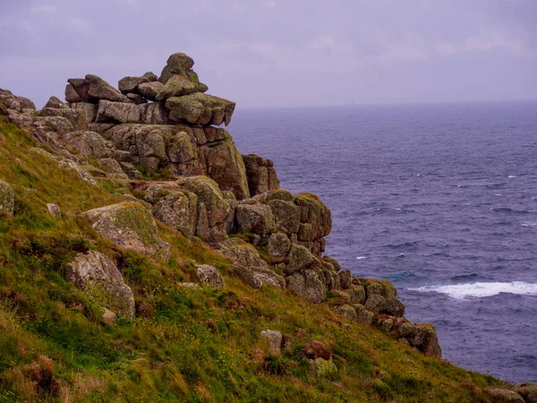 Landmärken i Cornwall - Lands End på Keltiska havet — Stockfoto