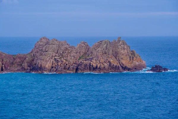 Djupblå havet vatten på den kust Cornwall — Stockfoto