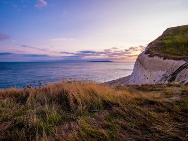 Beyaz Cliffs of England gün batımında