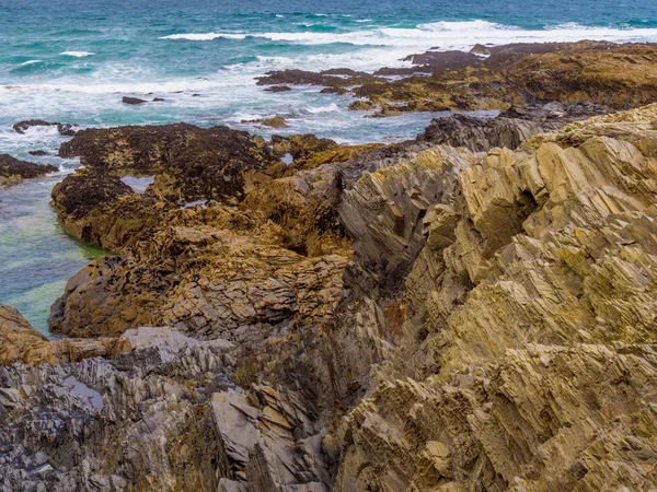 Bedruthan adımları - harika kayalık sahil şeridi Cornwall — Stok fotoğraf