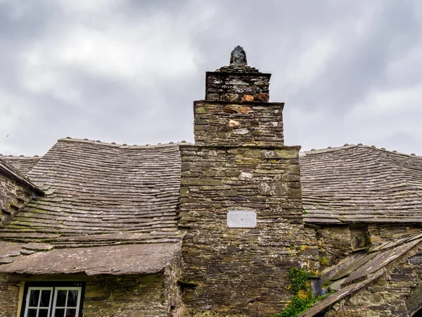 Das alte Postamt von Tintagel in Kornwall - ein berühmtes Gebäude — Stockfoto