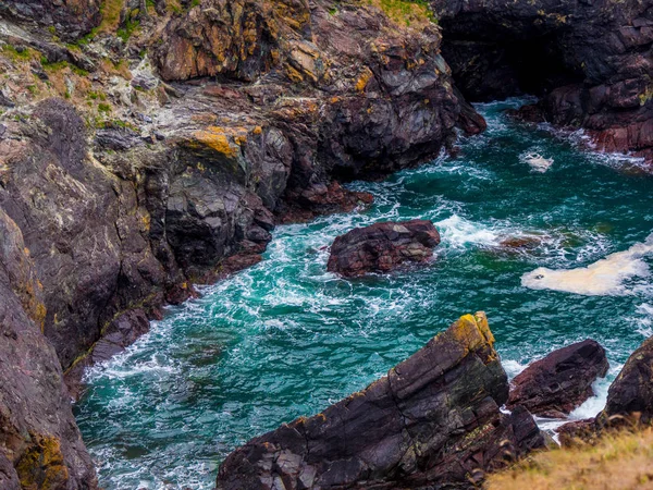 Kynance Cove - Cornwall harika bir yerde muhteşem manzara — Stok fotoğraf