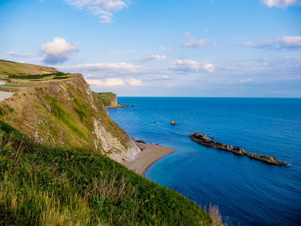 Na krásné pobřeží na Durdle door v Anglii — Stock fotografie