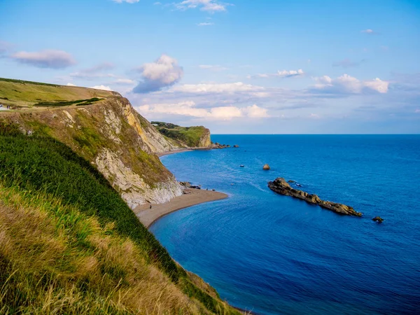 Na krásné pobřeží na Durdle door v Anglii — Stock fotografie